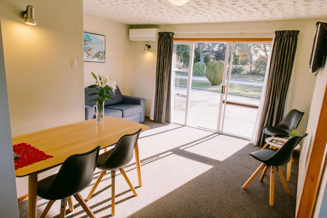 Flaxbourne Motels Ward 外观 照片