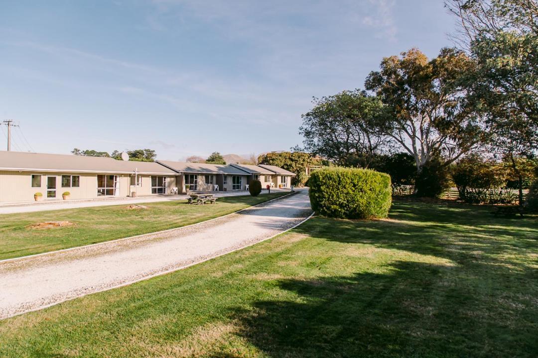 Flaxbourne Motels Ward 外观 照片
