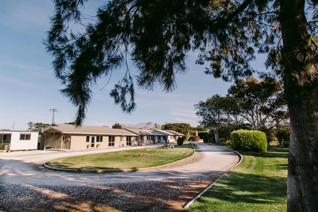 Flaxbourne Motels Ward 外观 照片