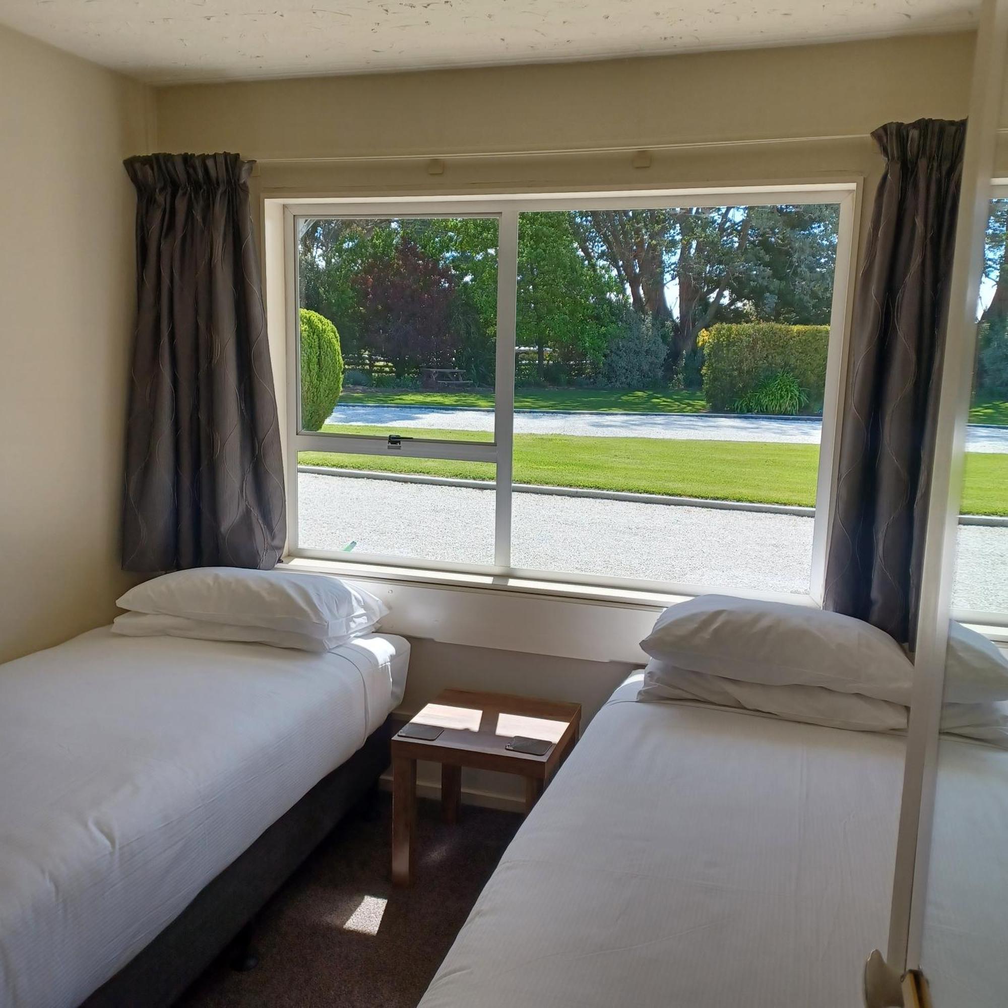 Flaxbourne Motels Ward 外观 照片