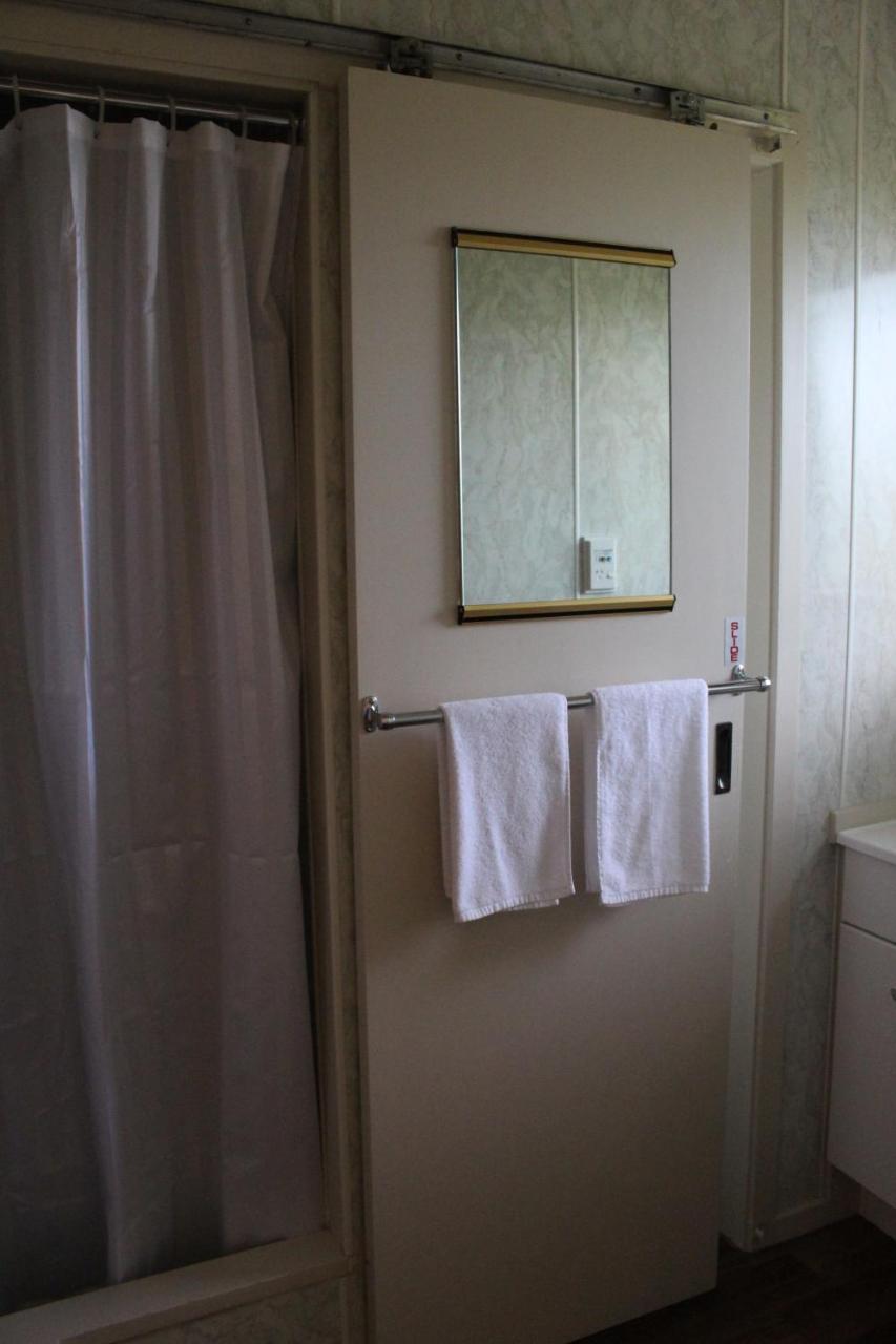 Flaxbourne Motels Ward 外观 照片